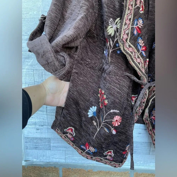 Tolani Collection  Embroidered Jacket with Roll-Tab Sleeve - Brown XL - Picture 6 of 10